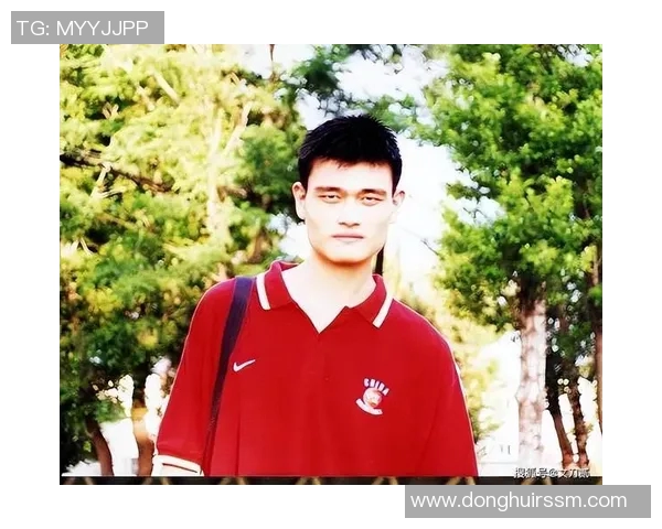 姚明温暖瞬间回顾:篮球巨星的慈爱与坚韧展现人性光辉 姚明温暖瞬间回顾:篮球巨星的慈爱与坚韧展现人性光辉