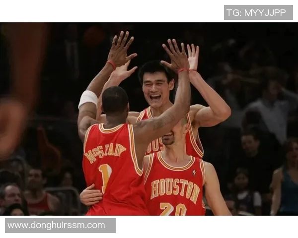 姚明与里皮的传奇交汇:体育界的跨界合作与文化碰撞