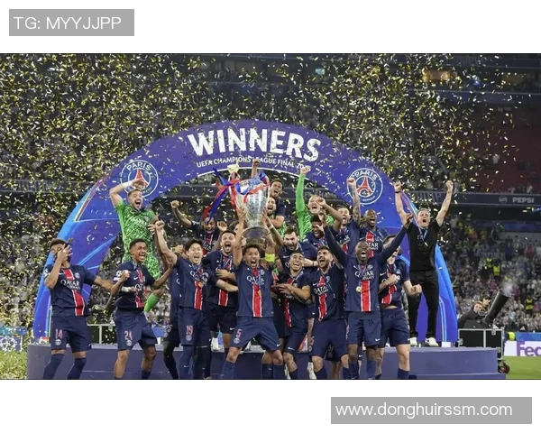 足球明星叫什么劳揭秘他在绿茵场上的传奇故事与辉煌成就