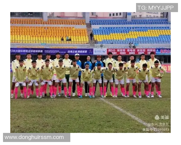 香港足球明星队东兴遭遇冲突事件引发热议球迷关注球队未来发展 香港足球明星队东兴遭遇冲突事件引发热议球迷关注球队未来发展